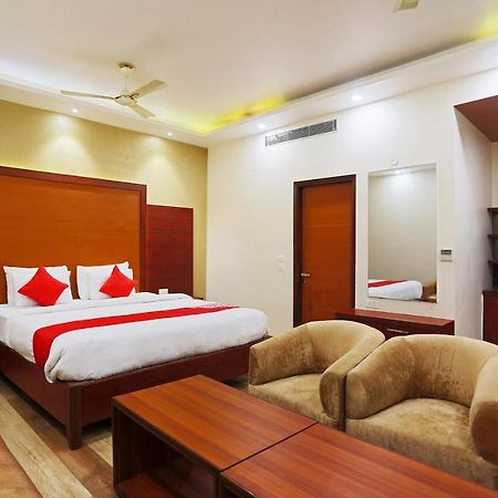 Hotel Capital O Green Palms Near Jhilmil Metro Station Nowe Delhi Zewnętrze zdjęcie