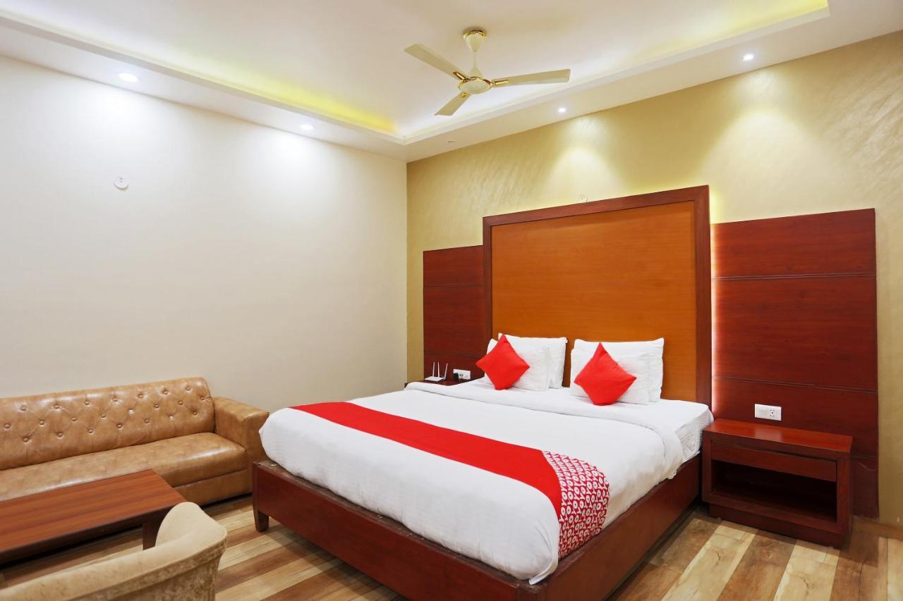 Hotel Capital O Green Palms Near Jhilmil Metro Station Nowe Delhi Zewnętrze zdjęcie