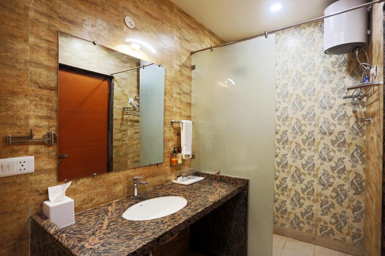 Hotel Capital O Green Palms Near Jhilmil Metro Station Nowe Delhi Zewnętrze zdjęcie