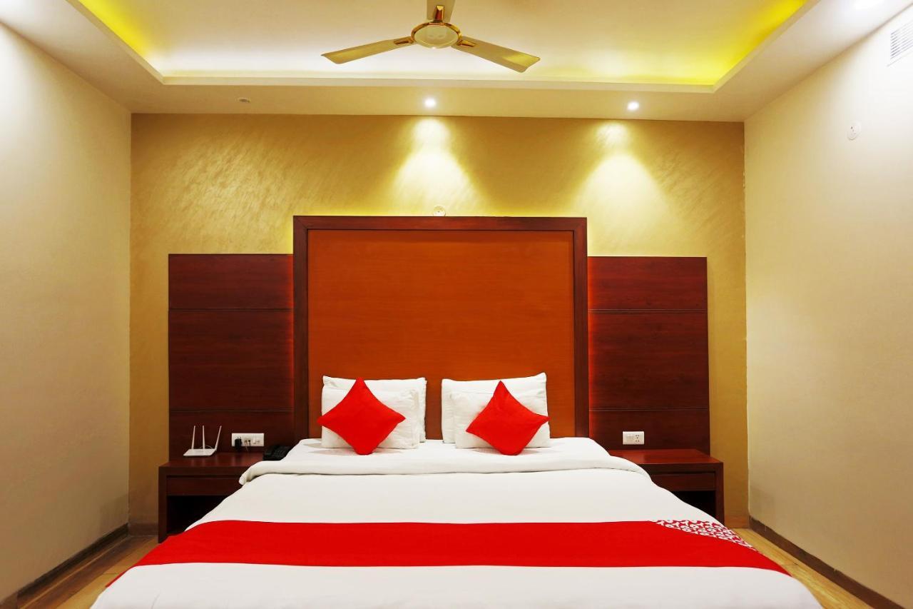 Hotel Capital O Green Palms Near Jhilmil Metro Station Nowe Delhi Zewnętrze zdjęcie