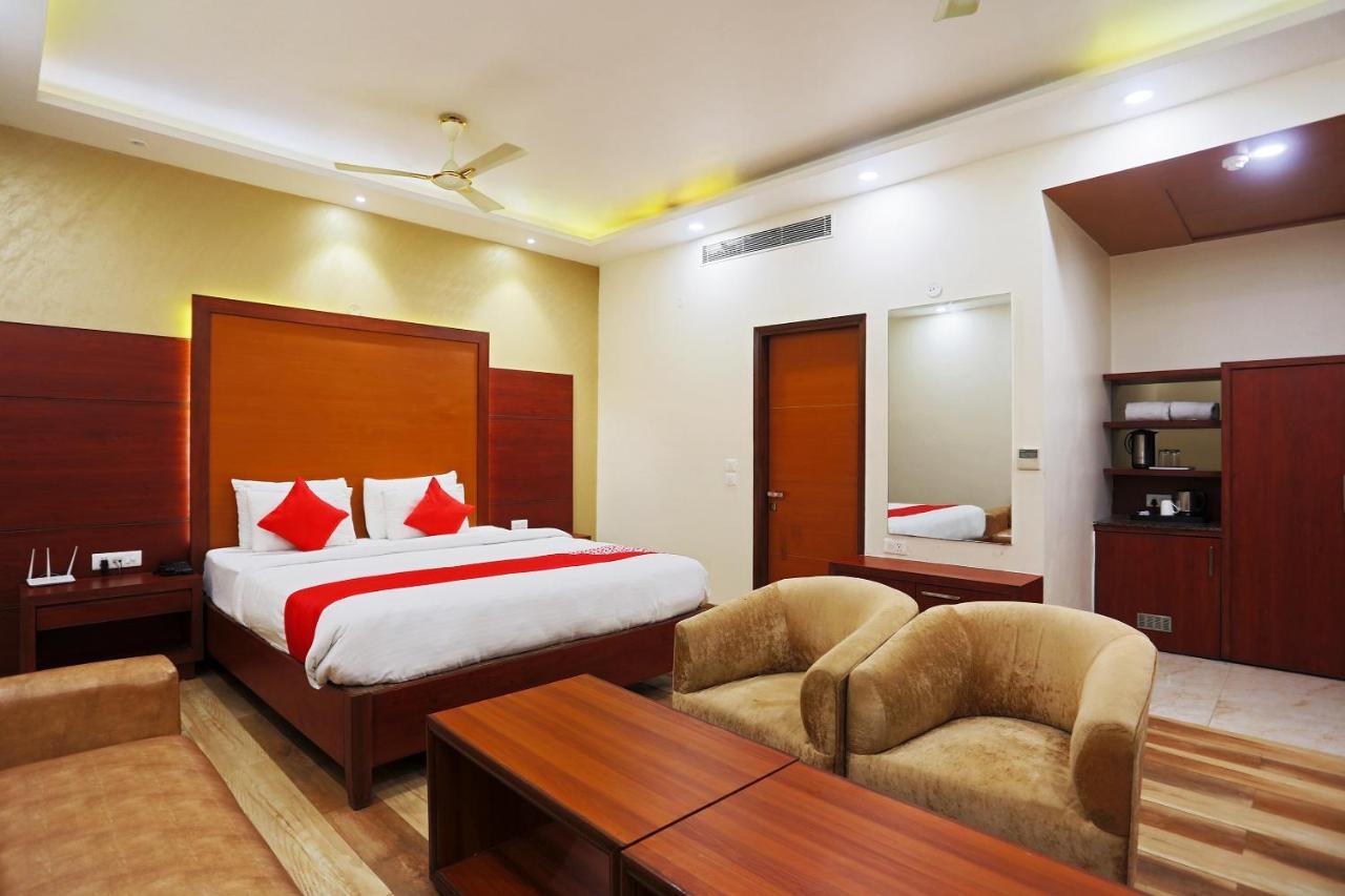 Hotel Capital O Green Palms Near Jhilmil Metro Station Nowe Delhi Zewnętrze zdjęcie