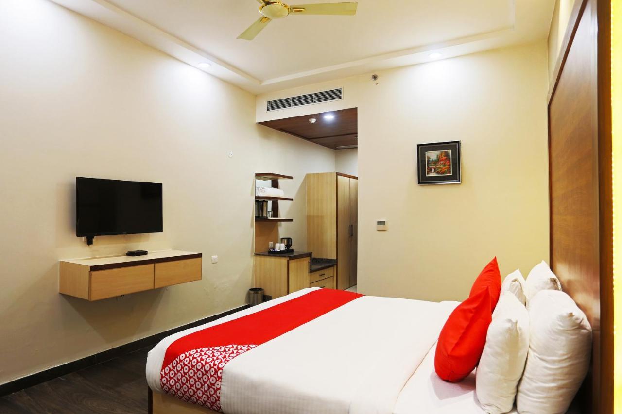 Hotel Capital O Green Palms Near Jhilmil Metro Station Nowe Delhi Zewnętrze zdjęcie