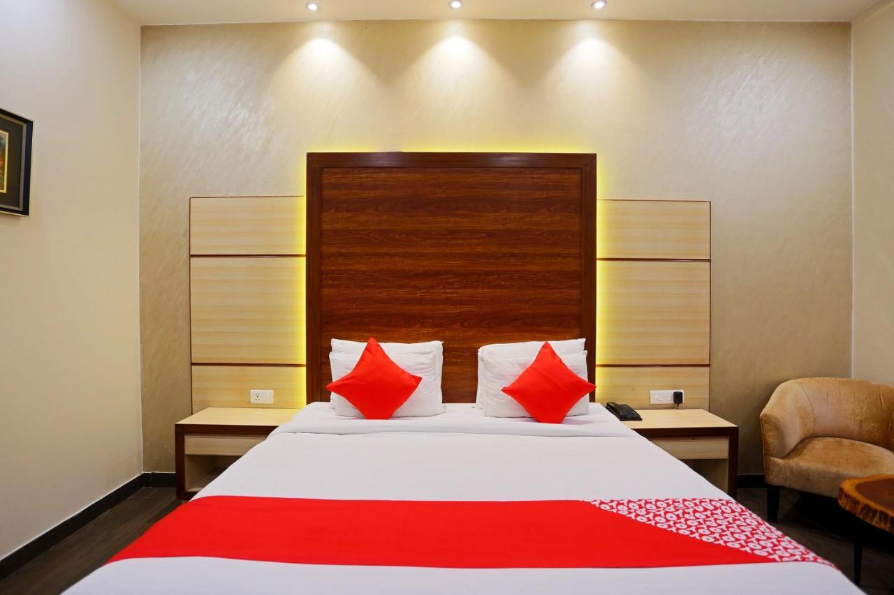 Hotel Capital O Green Palms Near Jhilmil Metro Station Nowe Delhi Zewnętrze zdjęcie