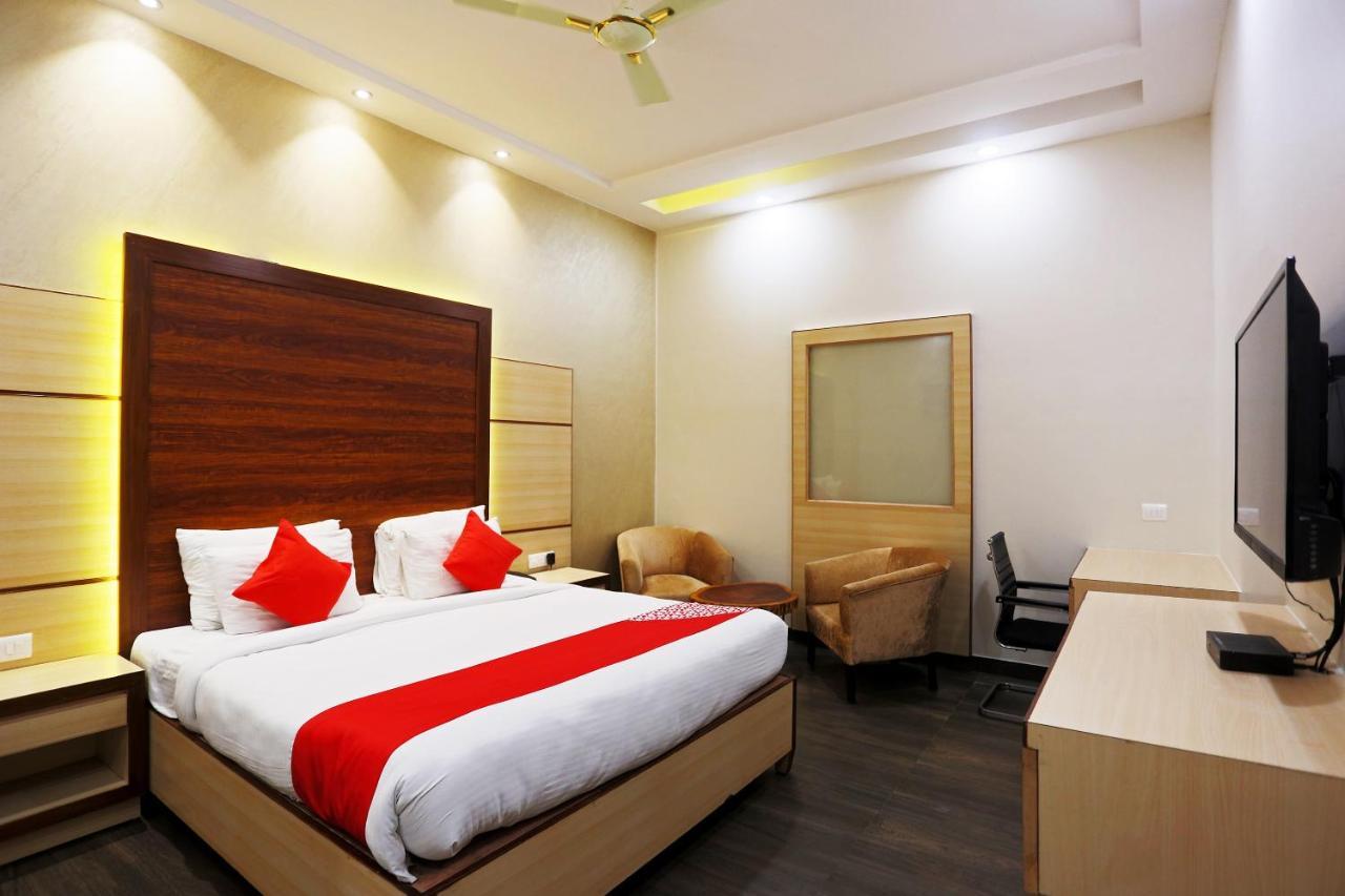 Hotel Capital O Green Palms Near Jhilmil Metro Station Nowe Delhi Zewnętrze zdjęcie