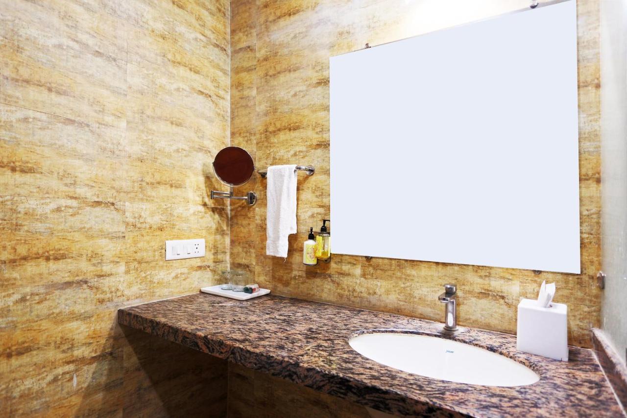 Hotel Capital O Green Palms Near Jhilmil Metro Station Nowe Delhi Zewnętrze zdjęcie