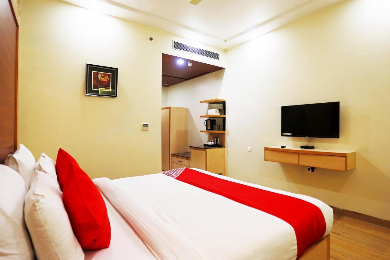 Hotel Capital O Green Palms Near Jhilmil Metro Station Nowe Delhi Zewnętrze zdjęcie